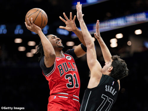 ジェイデン・アイビーが左ヒザ負傷で最低2週間欠場…ブルズHCは「爆発力が消えていた」