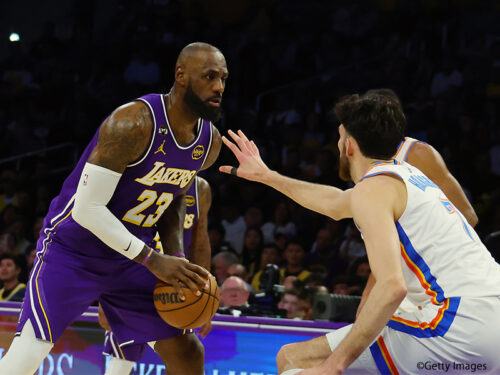 レイカーズがサンダーに敗戦で連勝ストップ…レブロンがチーム最多22得点、八村塁は2本の3Pを含む12得点