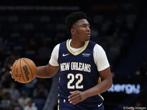 ペリカンズの新人デリック・クイーンが主要3部門で歴史的なスタッツラインをクリア