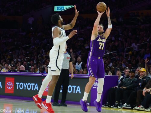 球団史上4人目の12戦連続30得点超えも、ルカ・ドンチッチが次戦で出場停止処分