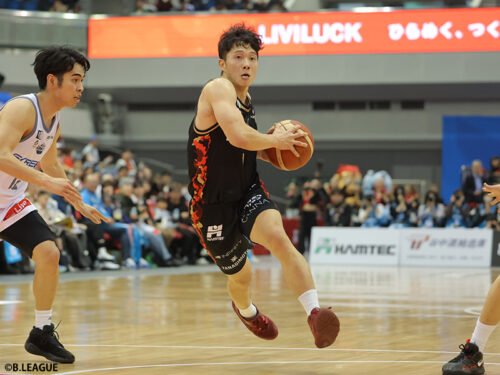 大阪の青木保憲が右ハムストリングス肉離れで離脱…2月の京都戦で負傷し全治は未定