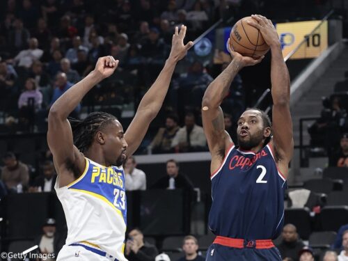 ペイサーズ戦で決勝弾を沈めたカワイ・レナードがNBA史上最年長で50戦連続の20得点超え