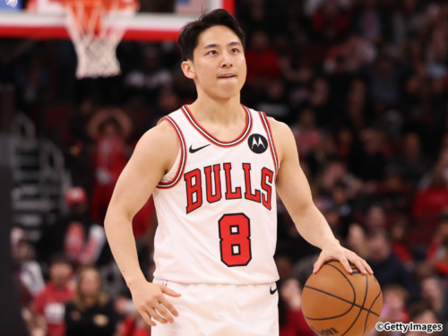 河村勇輝がNBAで1Qから出場…前半戦4分20秒のプレータイムで2アシスト1リバウンド