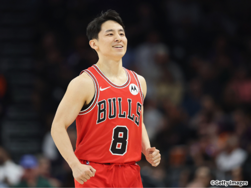 河村勇輝が接戦のサンズ戦に出場…好守でチームの勝利に貢献、2リバウンド4アシストを記録