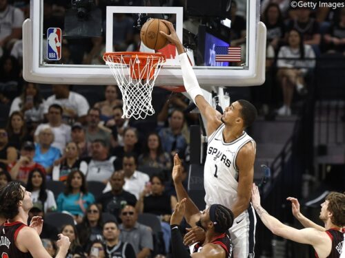 わずか8分25秒間でダブルダブル…ウェンバンヤマが通算4度目の40得点15リバウンド超え