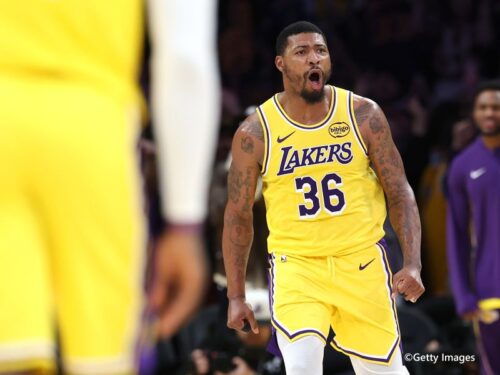 右手の大ケガと移籍の苦難を乗り越え復活…守備と闘争心でレイカーズを支えるスマート