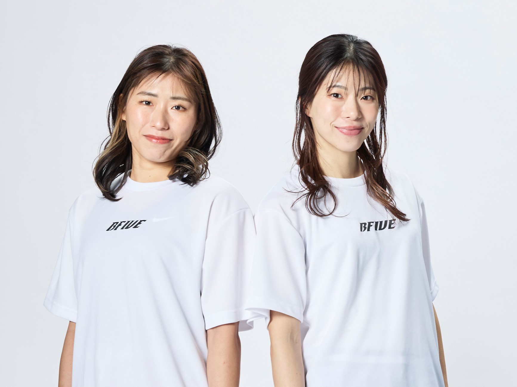 BFIVEがアイシンウイングスの岡本彩也花と平末明日香とサプライヤー