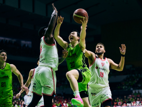 北海道が千葉Jに逆転勝利…富永啓生の勝負強さが光り、第4Qの猛攻でCS進出へ望みをつなぐ