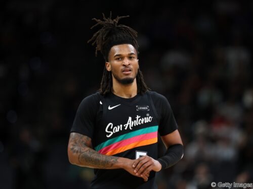 スパーズが9年ぶりの60勝到達…ウェンバンヤマが負傷退場もキャッスルがトリプルダブルの活躍でけん引