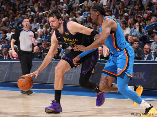 レイカーズがウェスト首位サンダーに完敗… ルカ・ドンチッチ負傷交代のアクシデントも発生