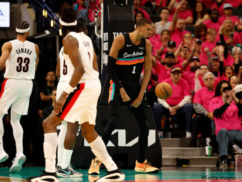 スパーズがブレイザーズに先勝…ウェンバンヤマはプレーオフデビュー戦で35得点の活躍