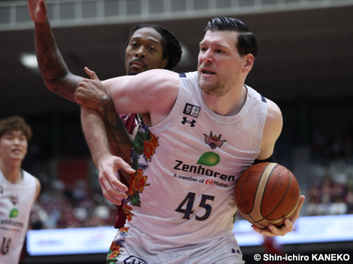 【動画】“大黒柱”クーリーが躍動…川崎vs琉球の試合ハイライト映像