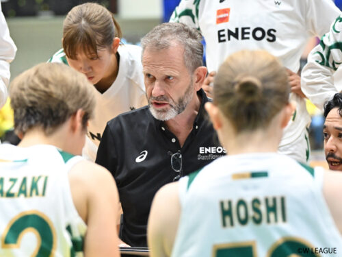 ENEOSがティム・ルイスHCとの契約終了を発表…指揮3季目の今季は皇后杯とユナイテッドカップの2冠達成