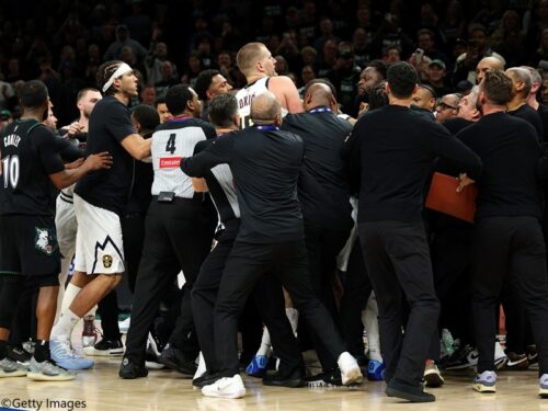 第4戦終盤の乱闘騒ぎに関与したヨキッチへ約795万円、ランドルへ約556万円の罰金処分