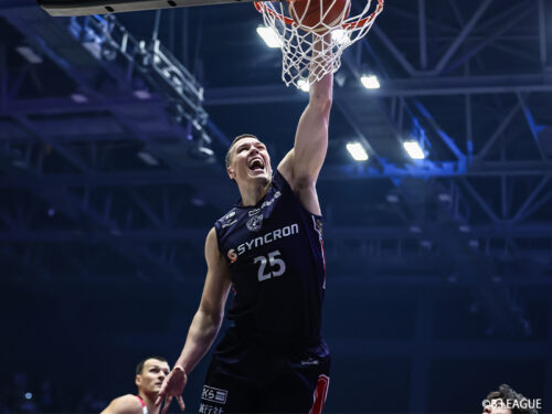 横浜ビー・コルセアーズ、ターズースキーが退団「心から感謝」…コッツァーが長期離脱から復帰へ