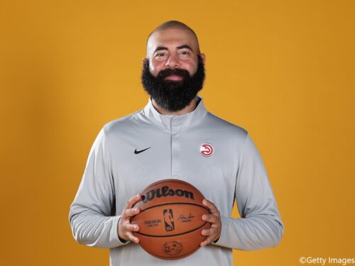 ホークスのオンシ・サレーがゼネラルマネージャーからバスケットボール運営部代表へ昇格