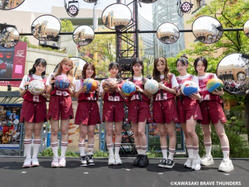 川崎とAKB48のコラボアートがお披露目…メンバーが笑顔で制作秘話をたっぷりトーク