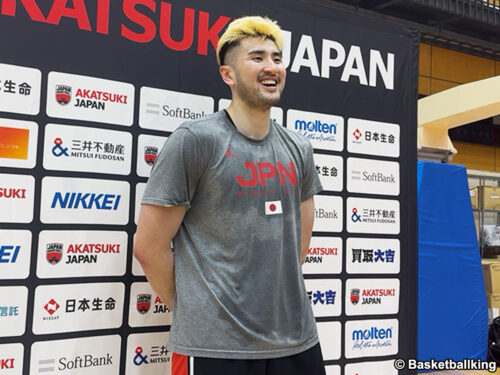 日本代表候補の川真田紘也「優劣なく全力で取り組むだけ」“髪色”質問もユーモア交え返答
