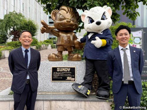 SR渋谷が渋谷区とマザータウン協定…サンディー銅像お披露目「ファンが立ち寄って勝利を願うような存在に」
