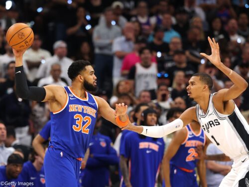 今年のNBAファイナルでアウェーのニックスが2連勝スタート…過去に達成した2チームは？