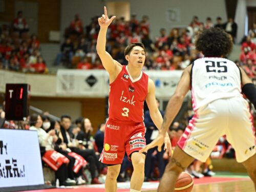富山が岡田雄三との契約継続を発表…“やるぞ！ゆうぞー！！”が来季も富山に響く