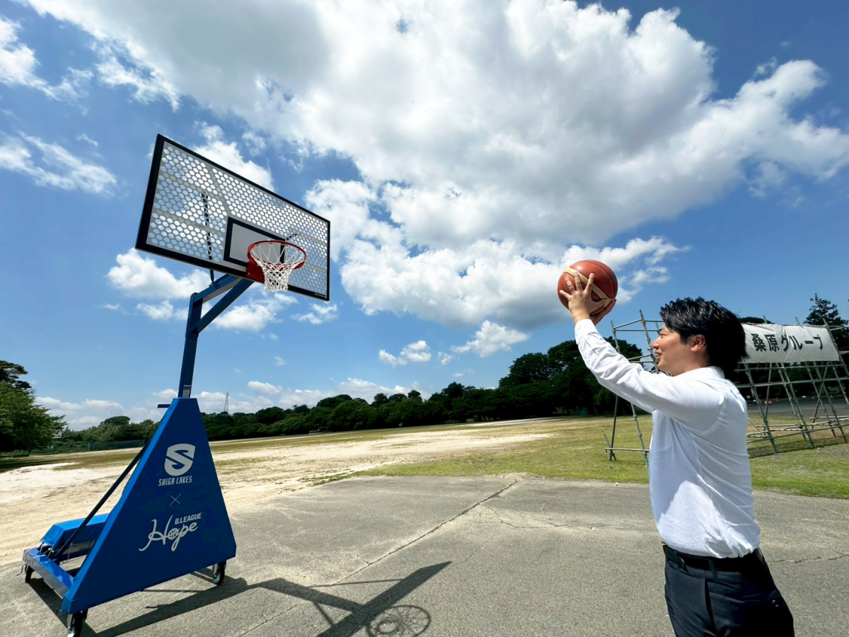 滋賀、安曇川スポーツセンターへバスケットボールリング寄贈…地域の