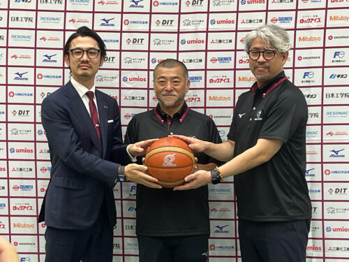 川崎ブレイブサンダース、古豪復活へ…3年契約で就任した桶谷大HC「やりがいのあるチーム」