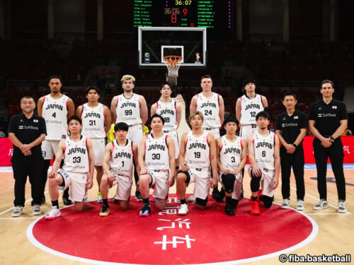 バスケ日本代表が中国に10点リードで前半終了…完全アウェーで善戦、勝てばW杯予選2次R進出
