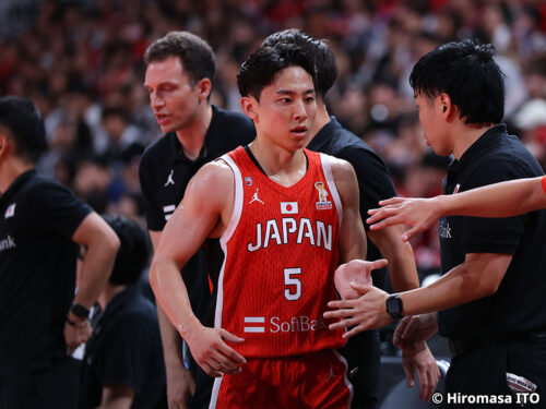バスケ男子日本代表が韓国に16点リードで前半終了…八村欠場も河村や佐々木ら躍動